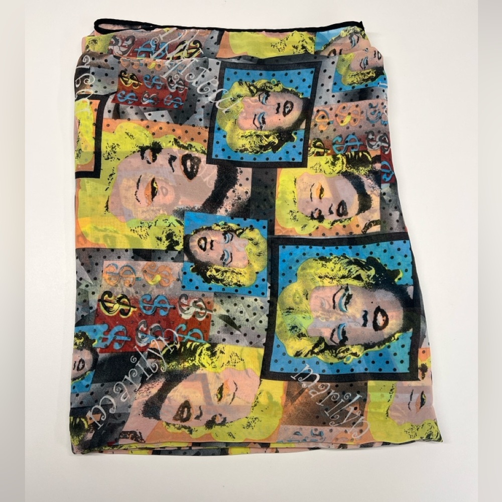 Marilyn Monroe scarf